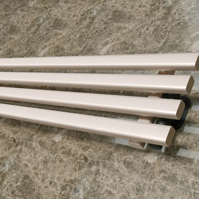 Grzejnik dekoracyjny poziomy HAVREN 4 | Ldhiver.eu